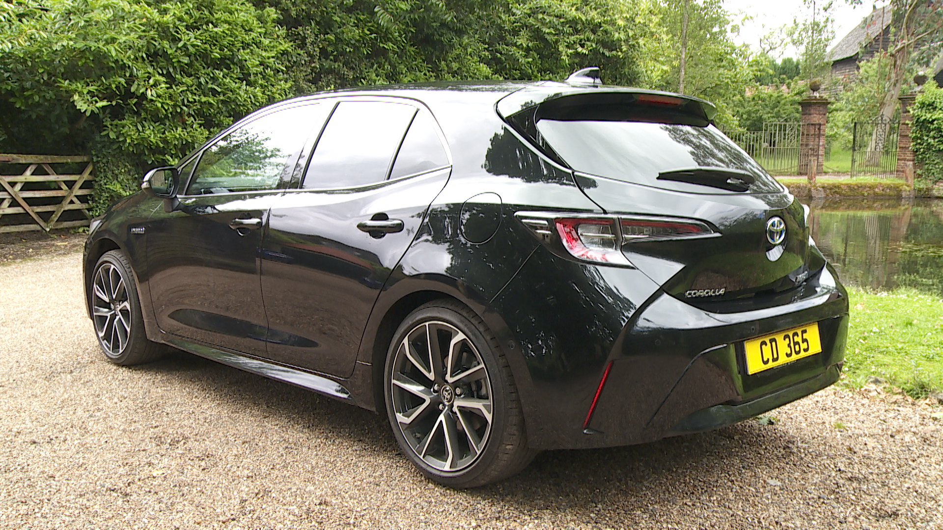 TOYOTA COROLLA HATCHBACK 1.8 Hybrid Icon 5dr CVT